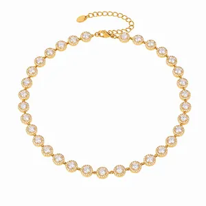 Collier tennis élégant en or serti de cristaux de zircone ronds et brillants de luxe