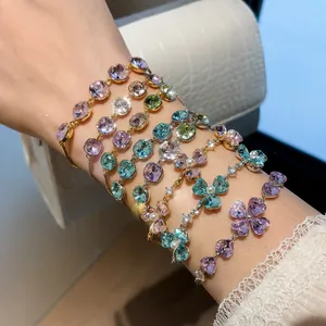 Sparkling 18k gold plated zirconia and pearl bracelet for women with minimalist design