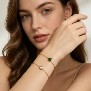 Elegante roestvrijstalen hartarmband voor dames met groene en heldere zirkonia-stenen