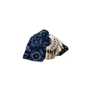 Elegante haarklem met blauwe batik en Miao-zilveren kwastjes voor een unieke look
