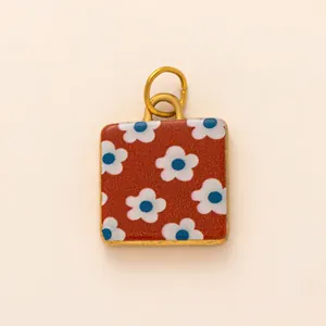 Minimalistischer roter quadratischer Anhänger mit Blumenmuster für DIY Schmuck