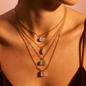 Collana con Pendente in Acciaio Inossidabile con Strass Lusso Placcato Oro Geometrico Taglio Baguette Lucchetto Nappina Choker per Donna Gioielli