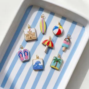 Lebhafte Sammlung sommerlicher Strand-Emaille-Anhänger für DIY-Schmuck und Ketten