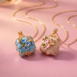 Sprookjesachtige Emaille Vlinder Bloem Vierkante Medaillon Ketting Koper Gegalvaniseerd Gouden Ketting Romantische Foto Hanger Sieraden Voor Dames