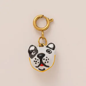 Pendentif en émail tête de chien avec fermoir anneau à ressort doré pour décorer un maillot