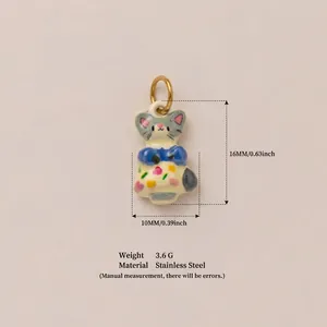 Detailed close-up of a cat-shaped stainless steel pendant with dimensions and weight