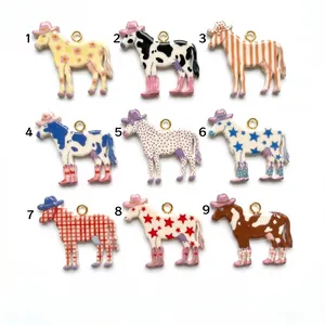 Collezione di 9 ciondoli a forma di cavallo cowboy con motivi colorati per gioielli fai da te