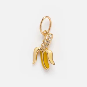 Incantevole pendente a banana in smalto giallo con cristalli scintillanti e anello oro