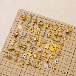 Sortierte 18K vergoldete Anhänger aus Edelstahl für DIY Schmuckherstellung und Zubehör