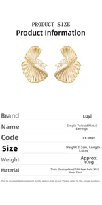 Spécifications de taille et de matériau pour boucles d'oreilles CZ en forme d'éventail.