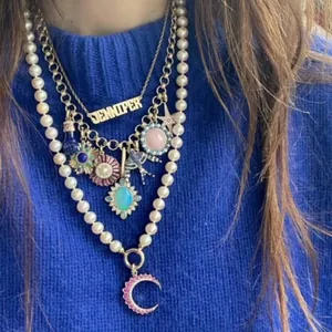 Colliers multicouches de luxe en acier titane doré avec perles et pendentifs lune