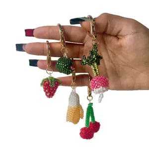 Handgefertigte Perlenanhänger-Kollektion mit Obst und Gemüse für DIY-Modeschmuck