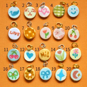 Set mit 20 farbenfrohen Tropföl-Anhängern im Dopamin-Stil in verschiedenen Designs