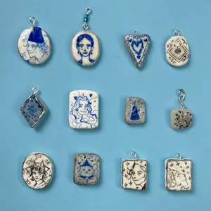 Edelstahl Künstlerisch Illustrierte Anhänger Halskette Vintage Porträt Katze Herz Muster Keramikdruck Halskette Für Damen Herren Trendy Dopamin Schmuck