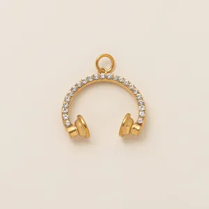 Premium 18K gold-plated stainless steel horseshoe charm with sparkling rhinestones for DIY