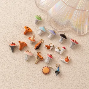 Breloques DIY en forme de champignons et chats colorés pour bijoux