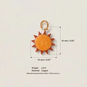 Vista detallada de las dimensiones del dije de sol de cobre para la creación de joyería DIY