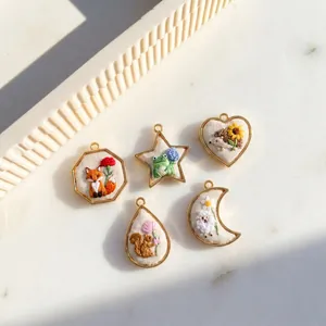 Edelstahl Bestickt Tier Halskette Anhänger Für Damen Handgefertigt Blume Hase Frosch Igel Schmuck Verschluss Büroklammer Kette Halskette