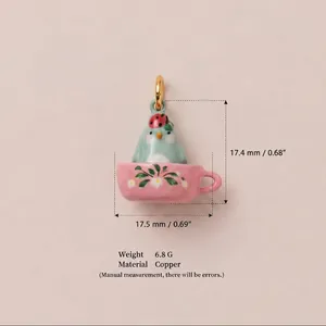 Détail d'un pendentif oiseau en tasse en cuivre avec dimensions et poids de 6,8 g.