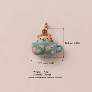 Détail du pendentif hérisson 3D dans une tasse avec mesures de taille et de poids