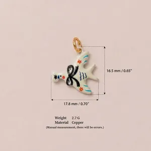 Détail de la breloque oiseau avec dimensions et infos matériau pour création de bijoux DIY