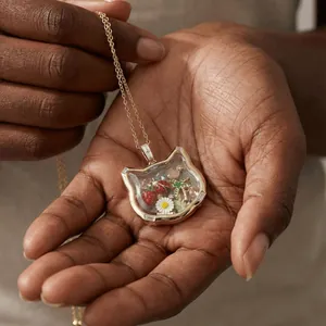 Collier Pendentif Médaillon en Verre Forme Renard Chat Avec Mini Breloques Émail Cuivre Zirconia Bijoux Pour Femmes Cadeau