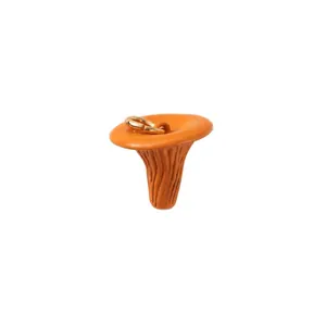 Colgante de seta rebozuelo naranja con anillo dorado para la creación de joyas DIY