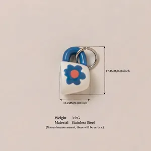 Simpatico ciondolo a forma di tazza con fiori blu in acciaio inossidabile di alta qualità
