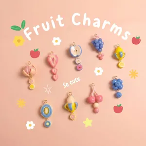 Mignons Pendentifs en Forme de Fruits Émail Fraise Myrtille Pomme Pastèque Charms Cuivre Strass Collier Bijoux DIY Accessoires pour Femmes