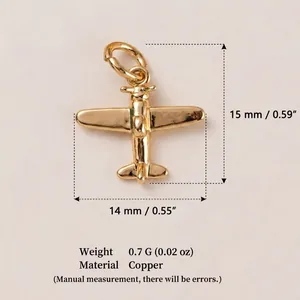 Spécifications détaillées de taille et de poids pour ce pendentif avion doré