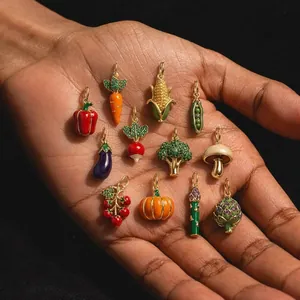 Pendente a Forma di Frutta e Verdura in Rame Smaltato Placcato Oro 14K Con Zirconia per Creazione di Gioielli DIY Solo Pendente