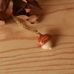 Collana unica con ciondolo a ghianda su catena in acciaio inossidabile placcato oro