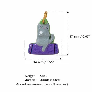 Macro view of stainless steel cat skiing pendant with dimension and material specifications