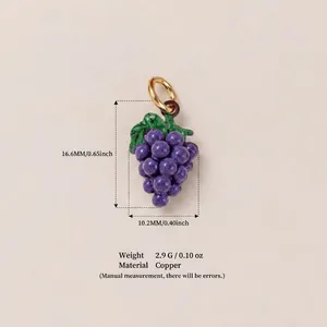 Detaillierter violetter Trauben-Anhänger mit Maßen und Gewicht für DIY-Schmuck