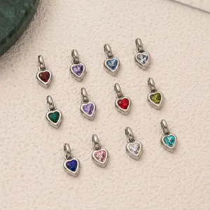 Set mit 12 bunten herzförmigen Geburtsstein-Anhängern aus Edelstahl für DIY-Schmuck