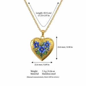Prachtige hartmedaillon ketting met blauwe bloemen emaille en exacte afmetingen