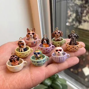 Ciondolo Cane in Tazza da Tè Cartone Animato DIY Colorato Drip Oil Ciondoli Animali Gioielli Per Donne Placcato Oro 18K Rame