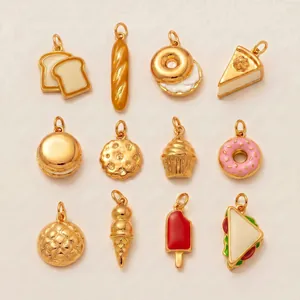 Set di 12 ciondoli a forma di cibo placcati oro per creazione di gioielli fai-da-te