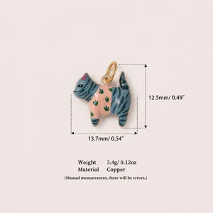 Spécifications détaillées de taille et de poids pour ce mignon pendentif chat émaillé en cuivre