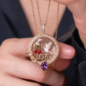 Detailansicht Kristall-Halskette mit Kirschen, Taube und Amethyst-Anhänger