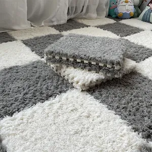 Tapis de sol en peluche à damier gris et blanc emboîtables pour chambre à coucher