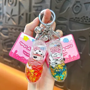 Llavero Creativo de Zapato de Fútbol de Acrílico con Arenas Movedizas Líquidas Colgante de Bolsa Lindo Llavero de Regalo