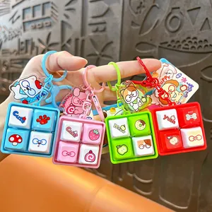 Llavero de tecla de teclado de dibujos animados, juguete antiestrés creativo para bolsos