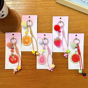 Porte-clés créatifs avec tranches de fruits simulées, boules de peluche et cordes
