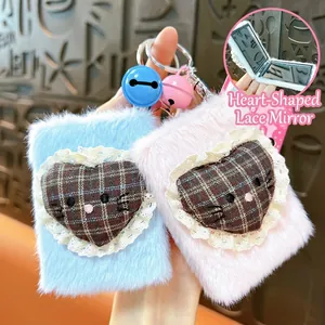 Kreativer Herz Plüsch Klappspiegel Schlüsselanhänger Niedlich Tragbarer Schminkspiegel Taschenanhänger Mit Glocke Für Damen Mädchen