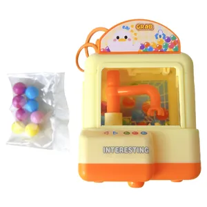 Mini machine à pince porte-clés dessin animé avec petites balles colorées en cadeau
