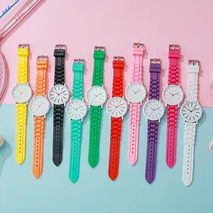 Kleurrijke collectie minimalistische kwartshorloges voor kinderen met siliconen bandjes