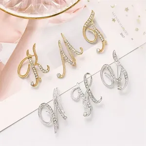 Elegantes broches de letras iniciales con brillantes diamantes de imitación para mujer