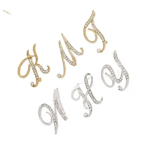 Elegantes broches de diamantes de imitación con letras del alfabeto en tono dorado y plateado
