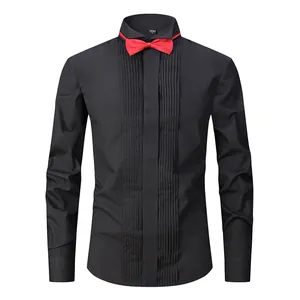 Camicia da smoking da uomo slim fit nera con papillon rosso e davanti a pieghe
